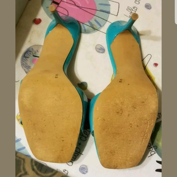 Shoes - Picture 3 of 7